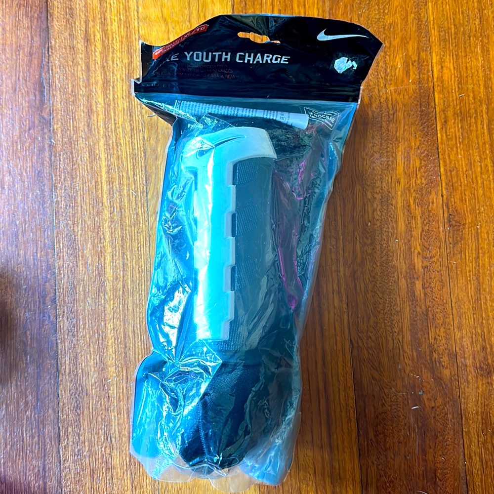 Nike Youth Charge Skin Guards - XL